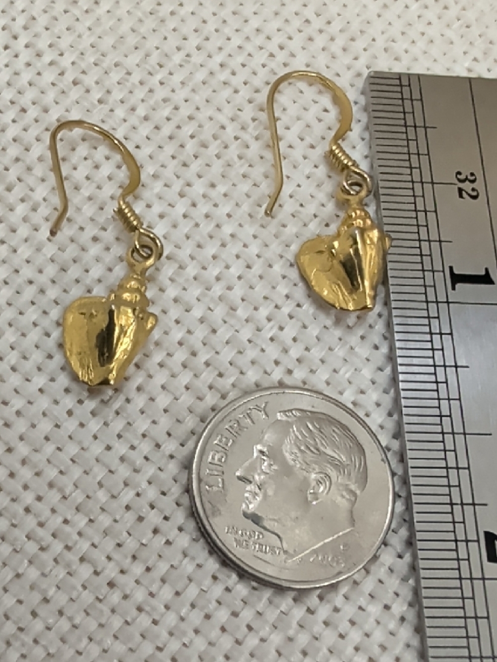 Vintage Gold Tone Conch Shell Dangle Earrings Coastal Estate Jewelry - Picture 10 of 17